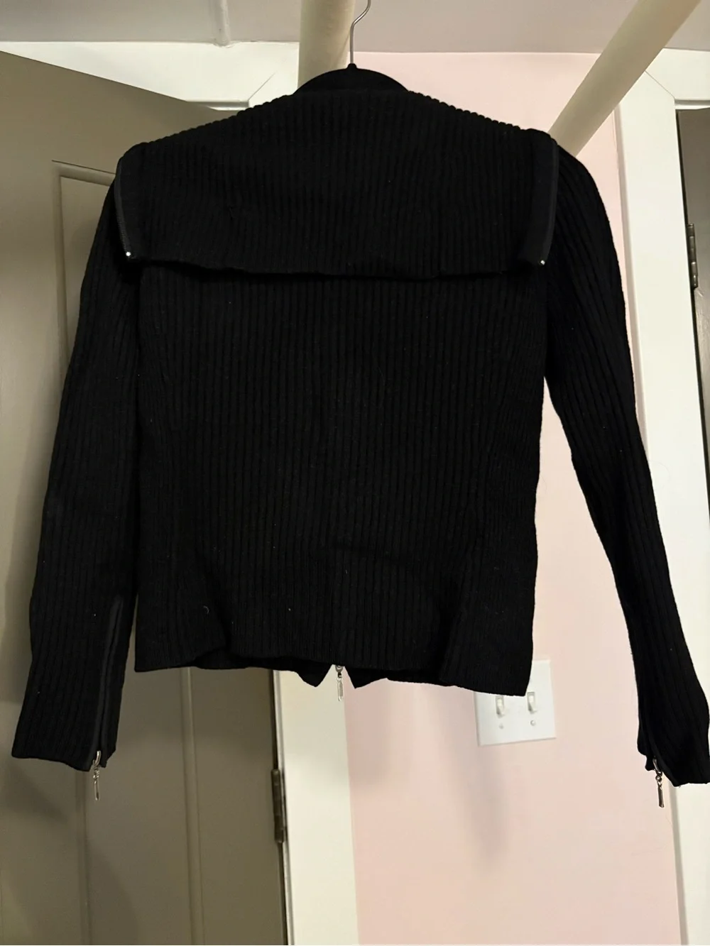 Elie Tahari Black Ribbed Zip-Up Hoodie Sweater